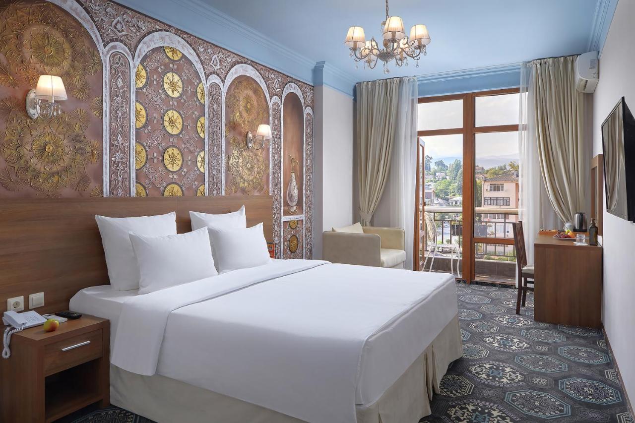 سوخومي Garuda Boutique Hotel المظهر الخارجي الصورة